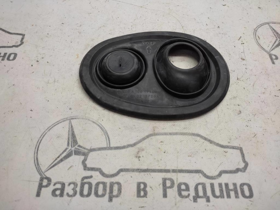 Уплотнитель MERCEDES-BENZ M-класс W166 (2011 - 2015) фото 1 — Разборка Мерседес
