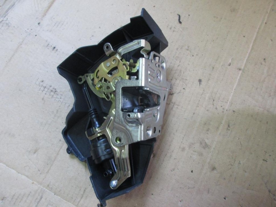 Замок двери задней правой MERCEDES-BENZ E-класс W210/S210 рестайлинг (1999 - 2003) фото 1 — Разборка Мерседес