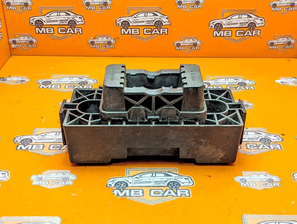 Поддомкратник MERCEDES-BENZ GLE-класс W166 (2015 - 2018) фото 1 — Разборка Мерседес