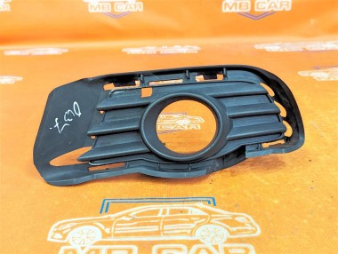 Накладка переднего бампера MERCEDES-BENZ C-класс W204/S204 (2006 - 2011) — Разборка Мерседес