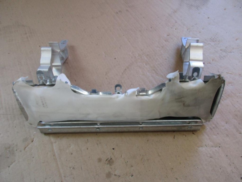 Подушка безопасности коленная MERCEDES-BENZ E-класс W212/S212/C207/A207 рестайлинг (2013 - 2016) фото 1 — Разборка Мерседес