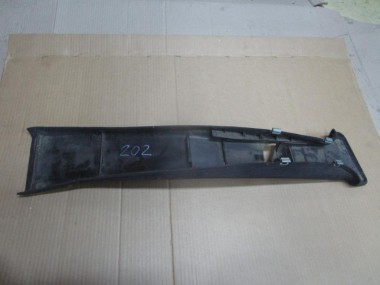 Накладка средней стойки MERCEDES-BENZ C-класс W202/S202 (1993 - 1997) — Разборка Мерседес