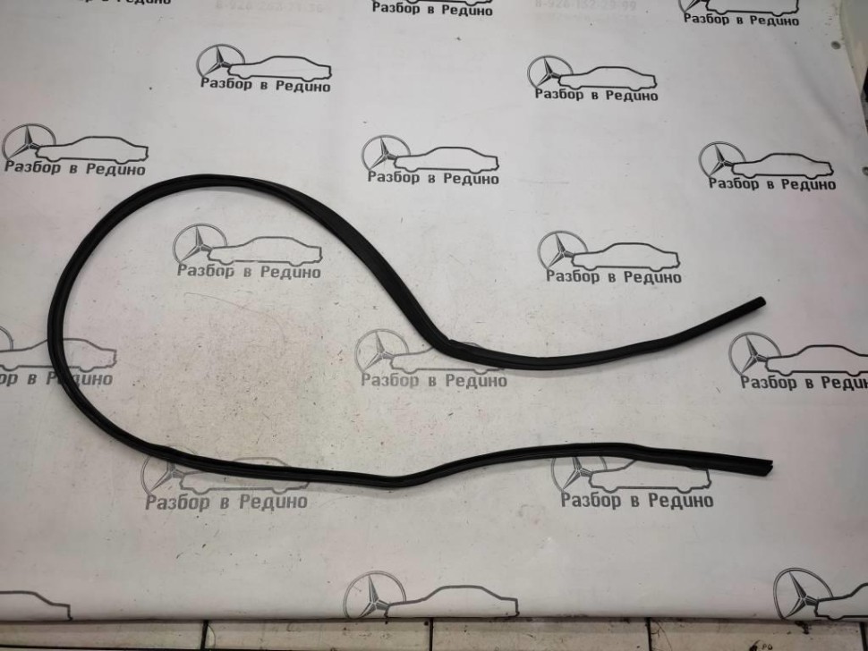 Уплотнитель капота MERCEDES-BENZ R-класс W251 (2005 - 2007) фото 1 &mdash; Разборка Мерседес