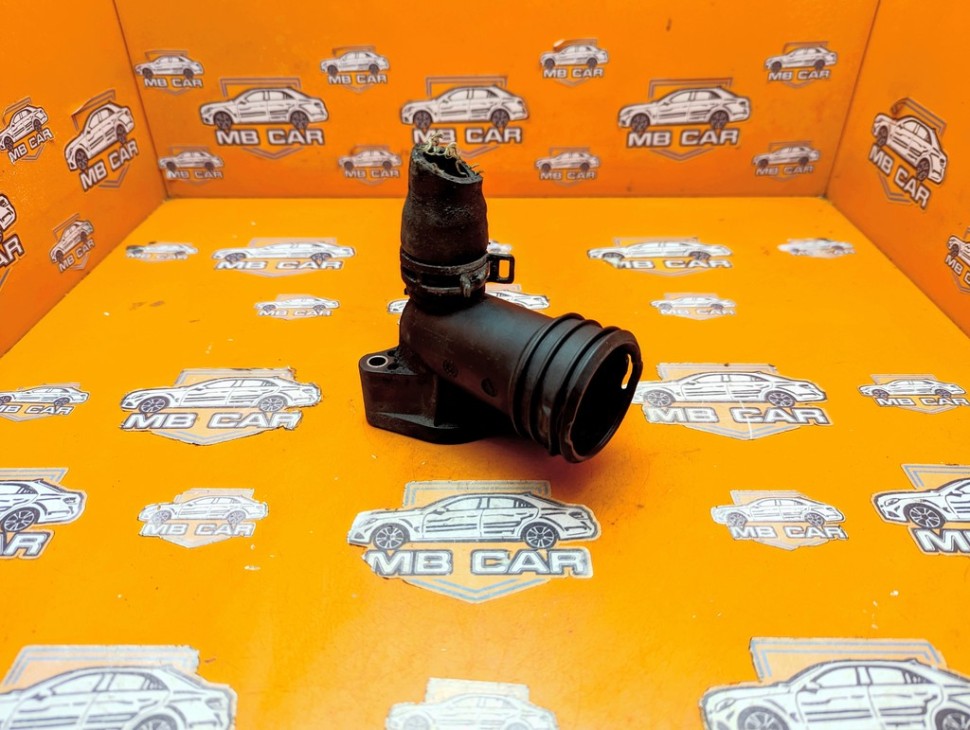 Фланец системы охлаждения MERCEDES-BENZ GL-класс X166 (2012 - 2016) фото 1 — Разборка Мерседес