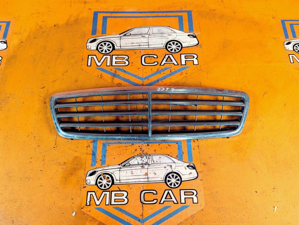 Решетка радиатора MERCEDES-BENZ C-класс W203/S203/CL203 рестайлинг (2004 - 2008) C 220 CDI 2.2 AT (150 л.с.) фото 1 &mdash; Разборка Мерседес