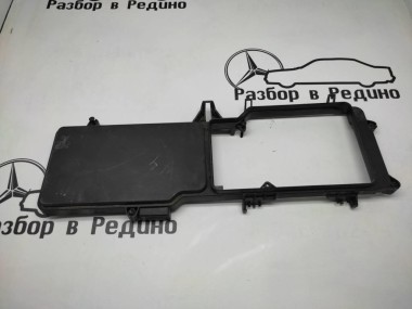 Крышка блока предохранителей MERCEDES-BENZ E-класс W210/S210 (1995 - 1999) — Разборка Мерседес
