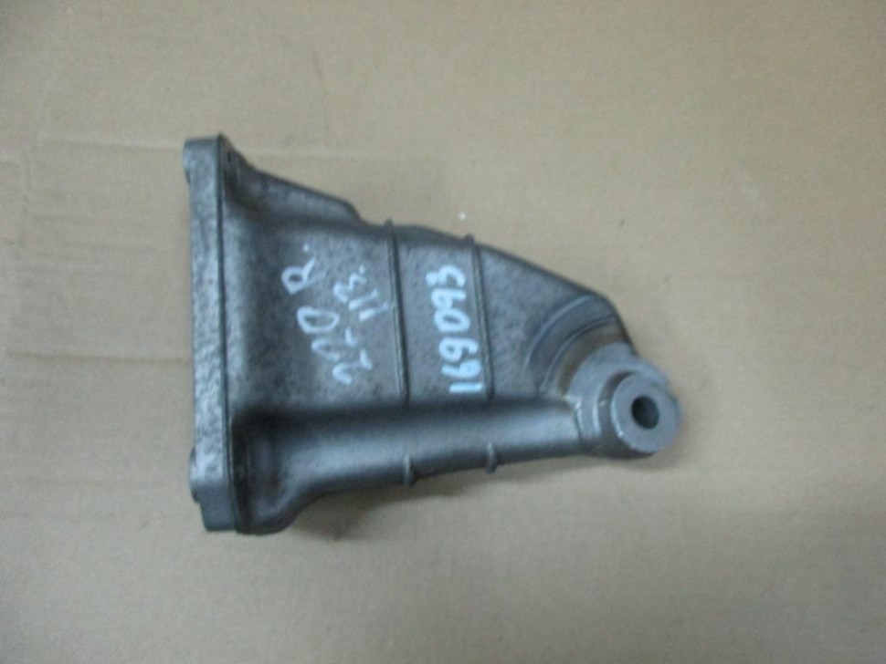 Лапа правая MERCEDES-BENZ S-класс W220 рестайлинг (2002 - 2005) фото 1 — Разборка Мерседес