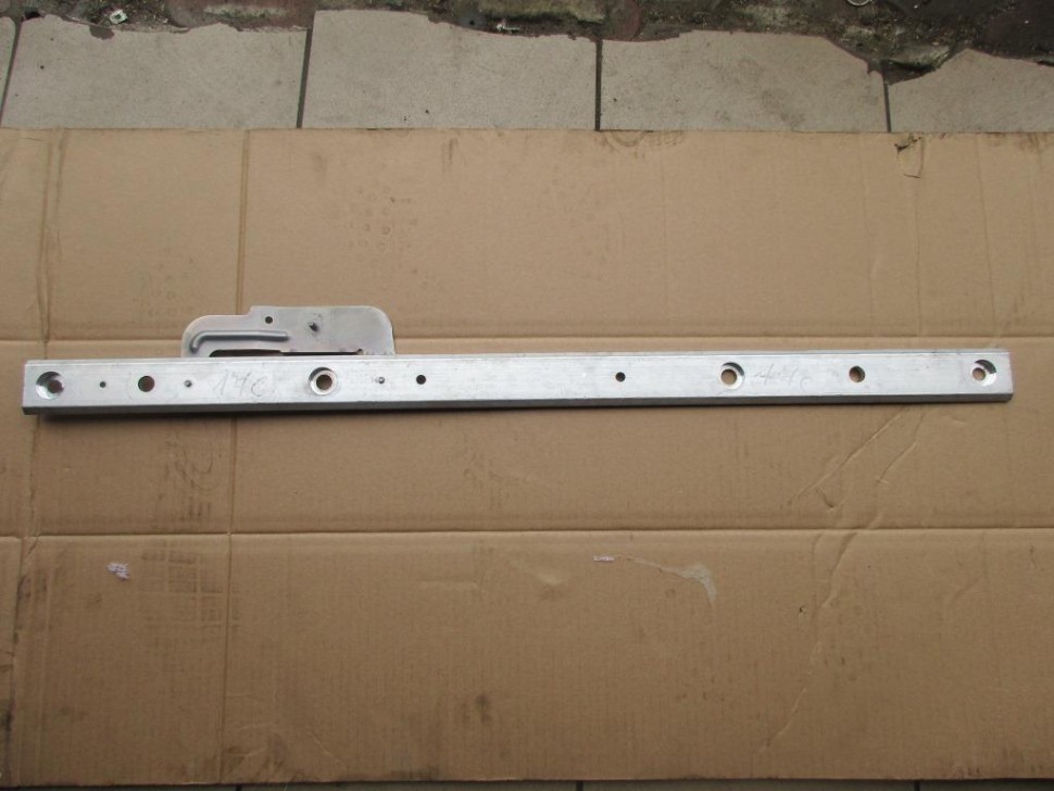 Усилитель пола MERCEDES-BENZ C-класс W205/S205/C205/A205 (2014 - 2018) фото 1 — Разборка Мерседес