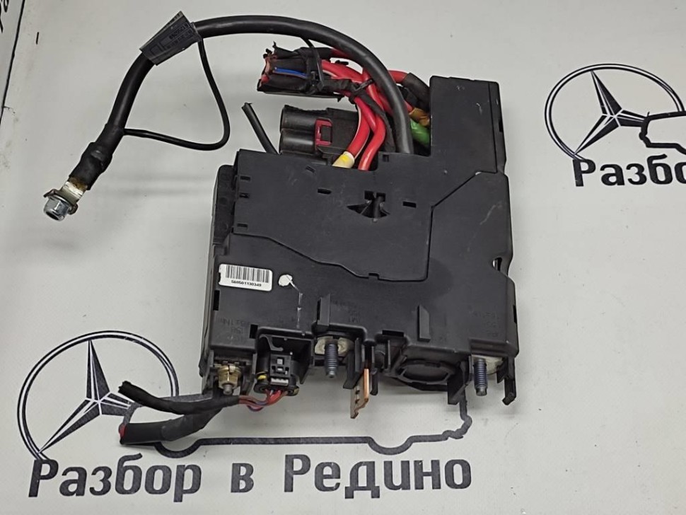 Блок предохранителей MERCEDES-BENZ C-класс W204/S204/С204 рестайлинг (2011 - 2015) фото 1 — Разборка Мерседес
