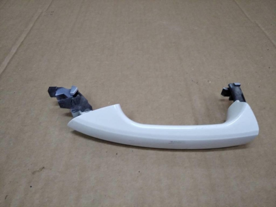 Ручка двери наружняя MERCEDES-BENZ CLA-класс C117/X117 (2013 - 2016) фото 1 — Разборка Мерседес