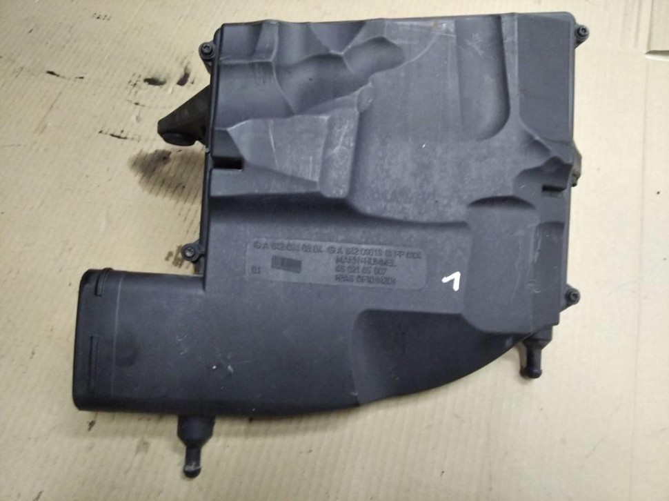 Корпус воздушного фильтра MERCEDES-BENZ E-класс W211/S211 (2002 - 2006) фото 1 — Разборка Мерседес