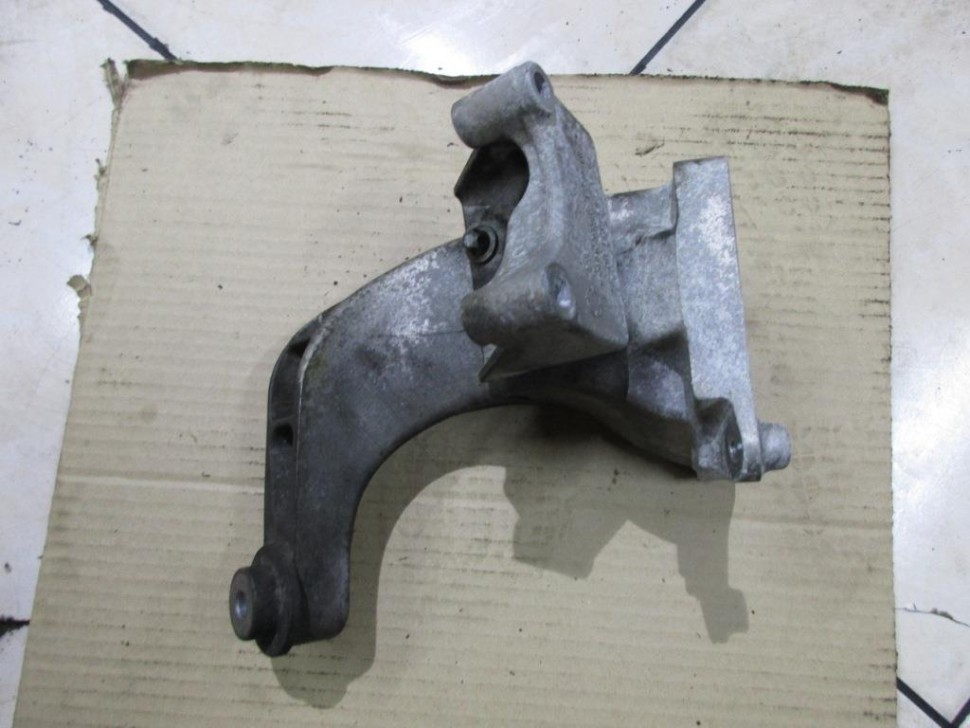 Лапа левая MERCEDES-BENZ C-класс W203/S203/CL203 рестайлинг (2004 - 2008) фото 1 — Разборка Мерседес