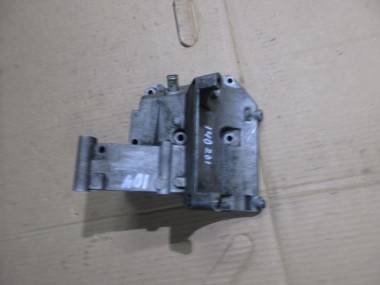 Кронштейн компрессора кондиционера MERCEDES-BENZ E-класс W210/S210 (1995 - 1999) — Разборка Мерседес