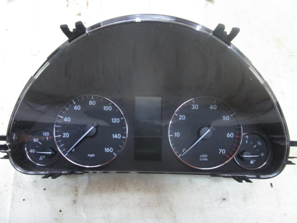 Щиток приборов MERCEDES-BENZ C-класс W203/S203/CL203 рестайлинг (2004 - 2008) фото 1 — Разборка Мерседес