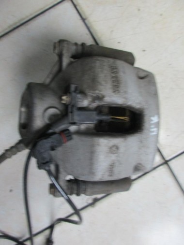 Суппорт передний правый MERCEDES-BENZ C-класс W204/S204 (2006 - 2011) — Разборка Мерседес