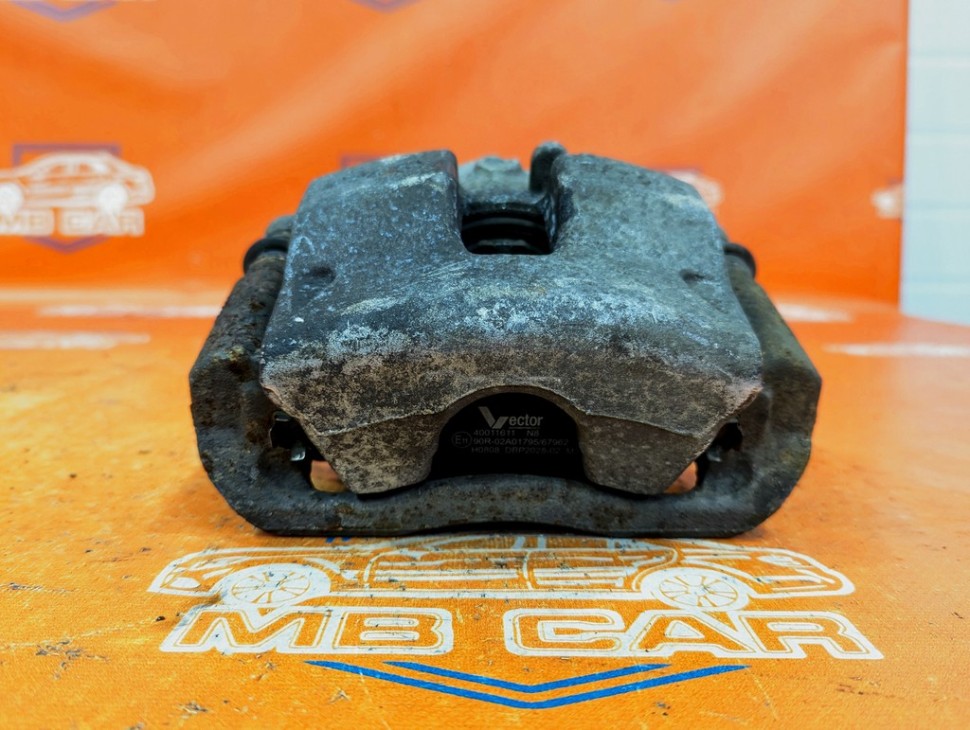 Суппорт передний левый MERCEDES-BENZ C-класс W204/S204 (2006 - 2011) фото 1 &mdash; Разборка Мерседес