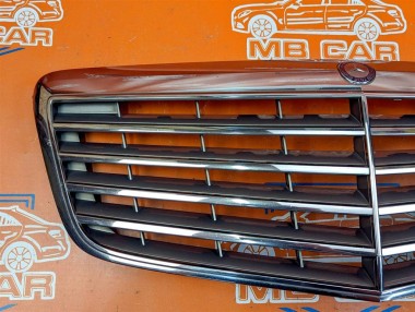 Решетка радиатора MERCEDES-BENZ E-класс W211/S211 (2002 - 2006) — Разборка Мерседес