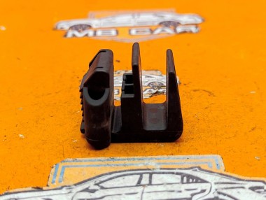 Клипса радиатора MERCEDES-BENZ CLK-класс C208/A208 рестайлинг (1999 - 2003) &mdash; Разборка Мерседес