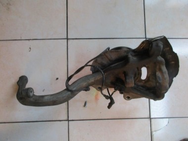 Кулак поворотный передний левый MERCEDES-BENZ S-класс W221 (2005 - 2009) — Разборка Мерседес