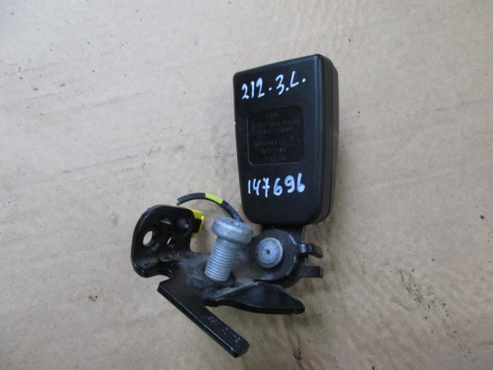 Замок ремня безопасности MERCEDES-BENZ E-класс W212/S212/C207/A207 рестайлинг (2013 - 2016) фото 1 — Разборка Мерседес