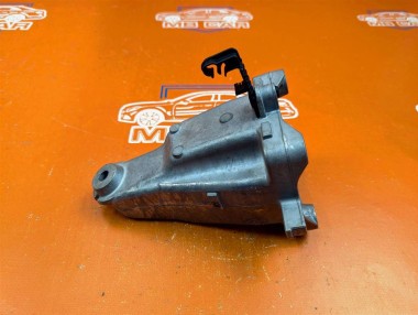 Лапа правая MERCEDES-BENZ E-класс W212/S212/C207/A207 (2009 - 2013) — Разборка Мерседес