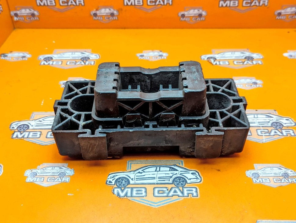 Поддомкратник MERCEDES-BENZ GLE-класс W166 (2015 - 2018) фото 1 — Разборка Мерседес