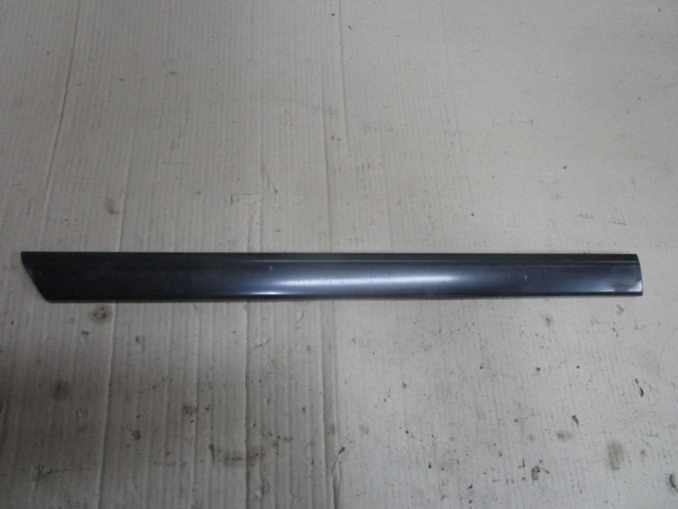 Молдинг двери MERCEDES-BENZ C-класс W202/S202 (1993 - 1997) фото 1 — Разборка Мерседес