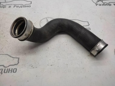 Патрубок интеркулера MERCEDES-BENZ E-класс W211/S211 (2002 - 2006) — Разборка Мерседес