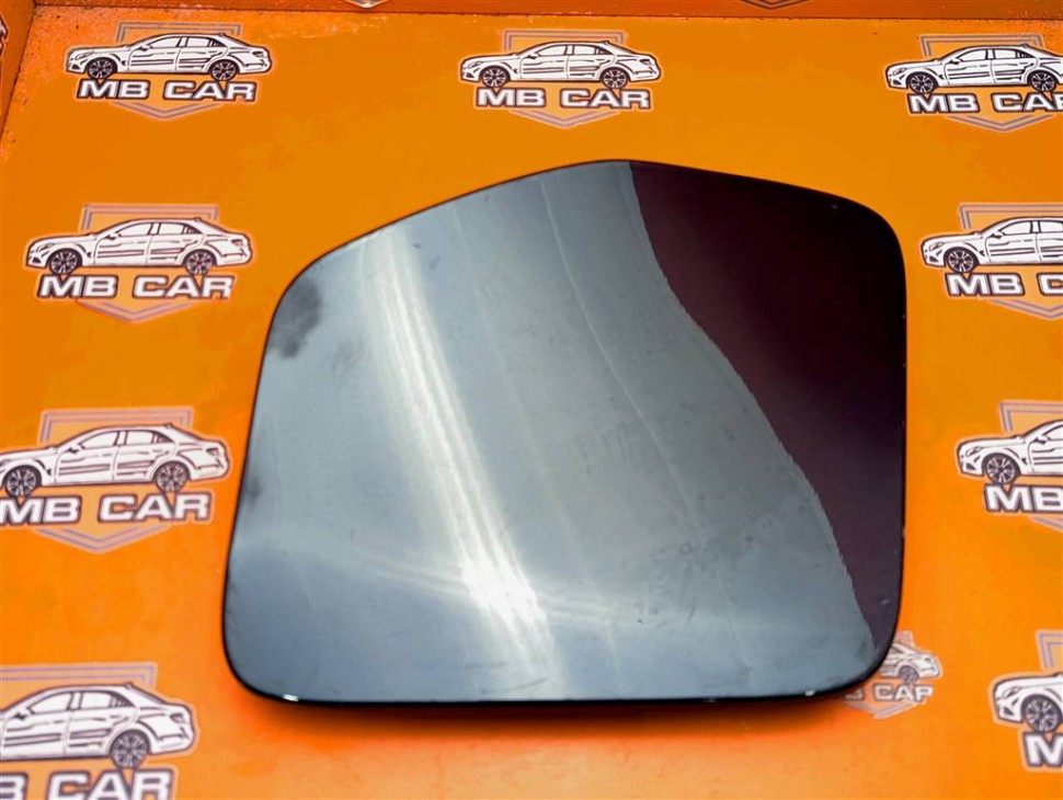 Лючок топливного бака MERCEDES-BENZ X-класс I (2017 - 2020) фото 1 — Разборка Мерседес