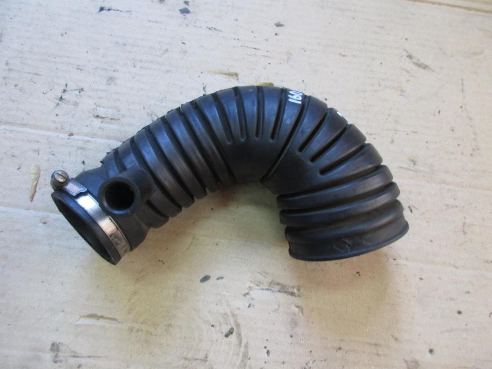 Патрубок воздушный MERCEDES-BENZ E-класс W210/S210 (1995 - 1999) фото 1 — Разборка Мерседес