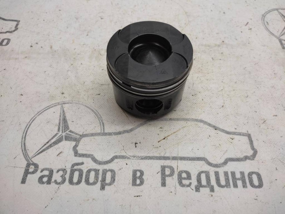 Поршень дизель MERCEDES-BENZ Sprinter W901-905 (1995 - 2006) фото 1 — Разборка Мерседес