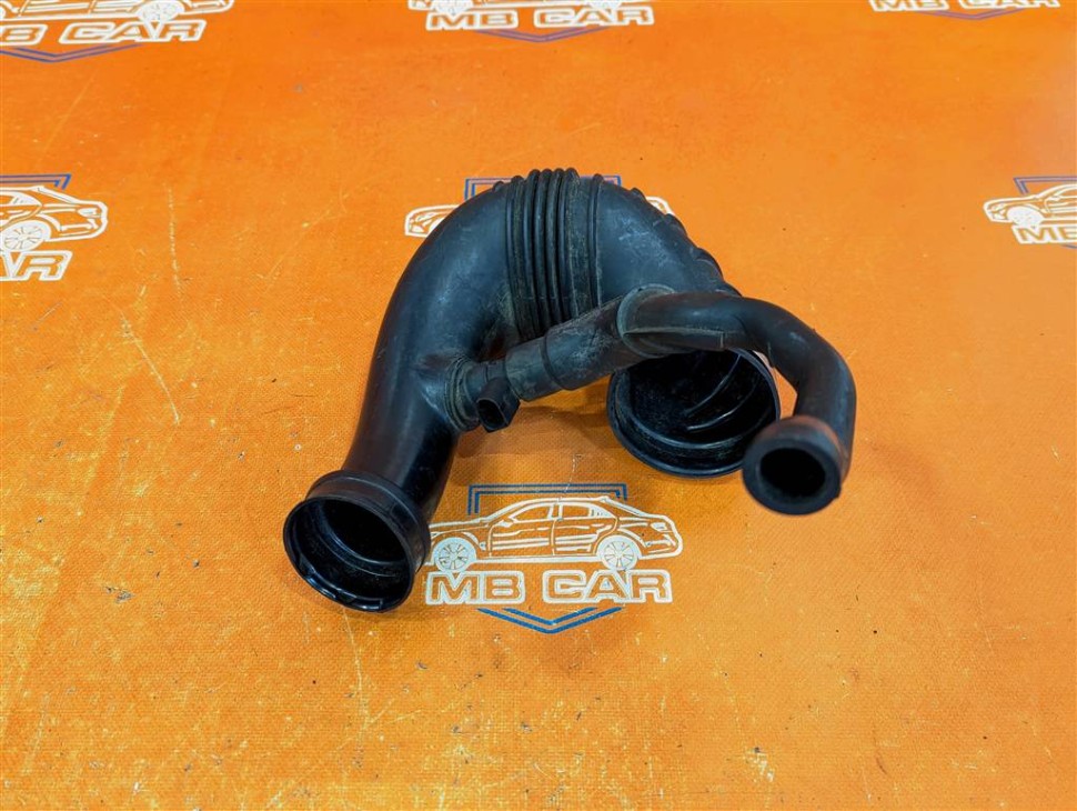 Патрубок воздушный MERCEDES-BENZ C-класс W203/S203/CL203 (2000 - 2004) фото 1 — Разборка Мерседес