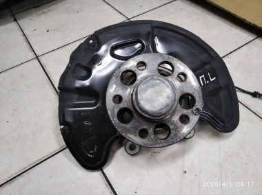 Кулак поворотный передний левый MERCEDES-BENZ C-класс W204/S204/С204 рестайлинг (2011 - 2015) — Разборка Мерседес