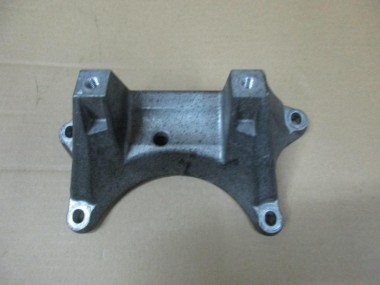 Кронштейн АКПП MERCEDES-BENZ S-класс W220 рестайлинг (2002 - 2005) — Разборка Мерседес