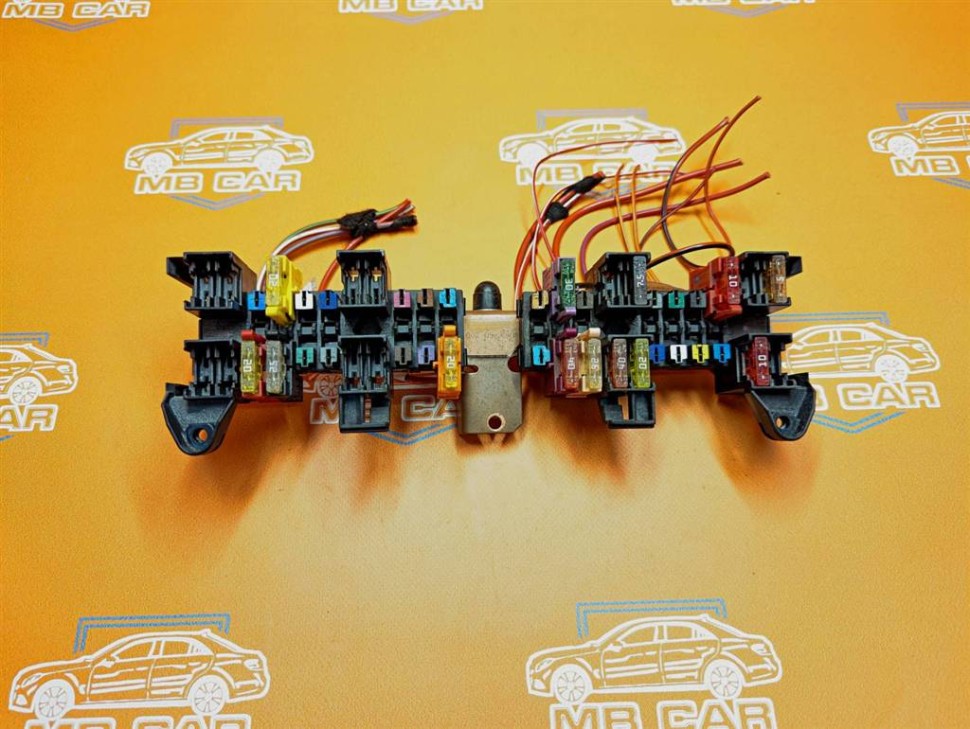 Блок предохранителей MERCEDES-BENZ Vito W639 рестайлинг (2010 - 2014) фото 1 — Разборка Мерседес