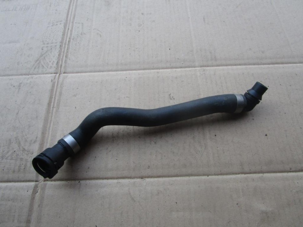 Патрубок ОЖ MERCEDES-BENZ E-класс W211/S211 (2002 - 2006) фото 1 — Разборка Мерседес