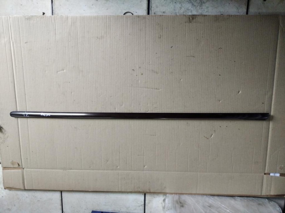 Молдинг стекла двери MERCEDES-BENZ C-класс W203/S203/CL203 (2000 - 2004) фото 1 — Разборка Мерседес