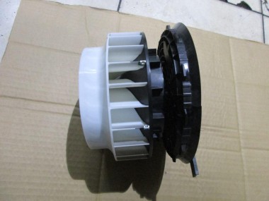 Моторчик печки MERCEDES-BENZ C-класс W205/S205/C205/A205 (2014 - 2018) — Разборка Мерседес