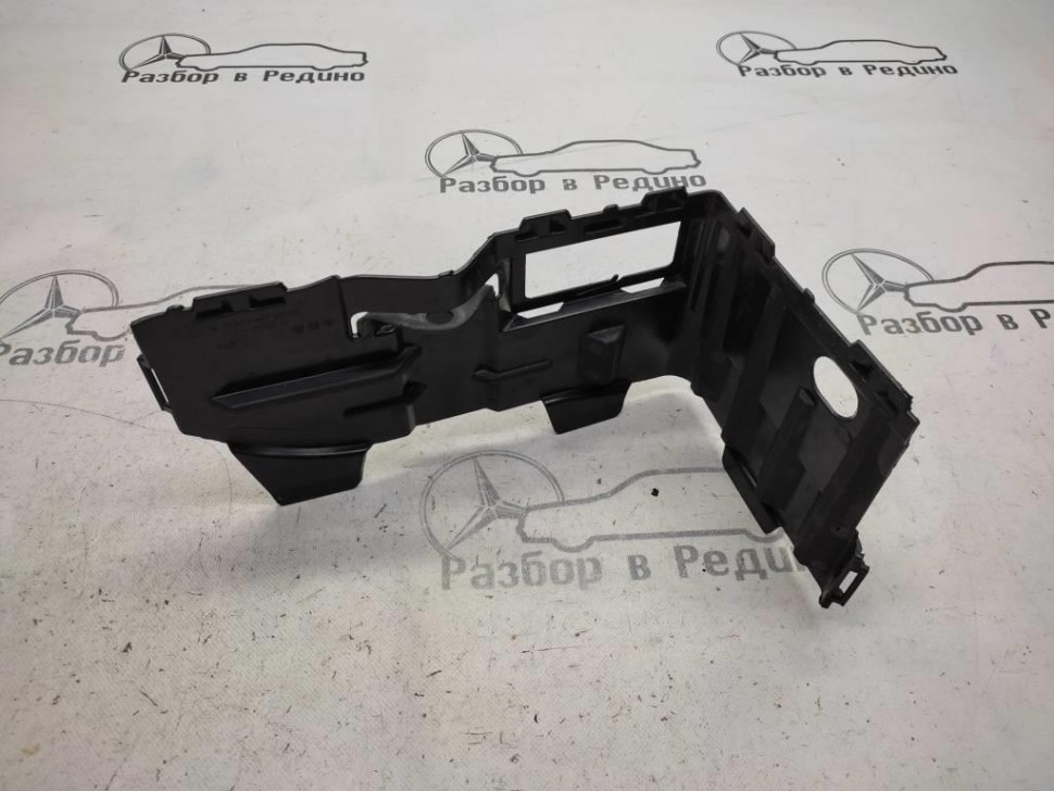 Крышка АКБ MERCEDES-BENZ X-класс I (2017 - 2020) фото 1 — Разборка Мерседес
