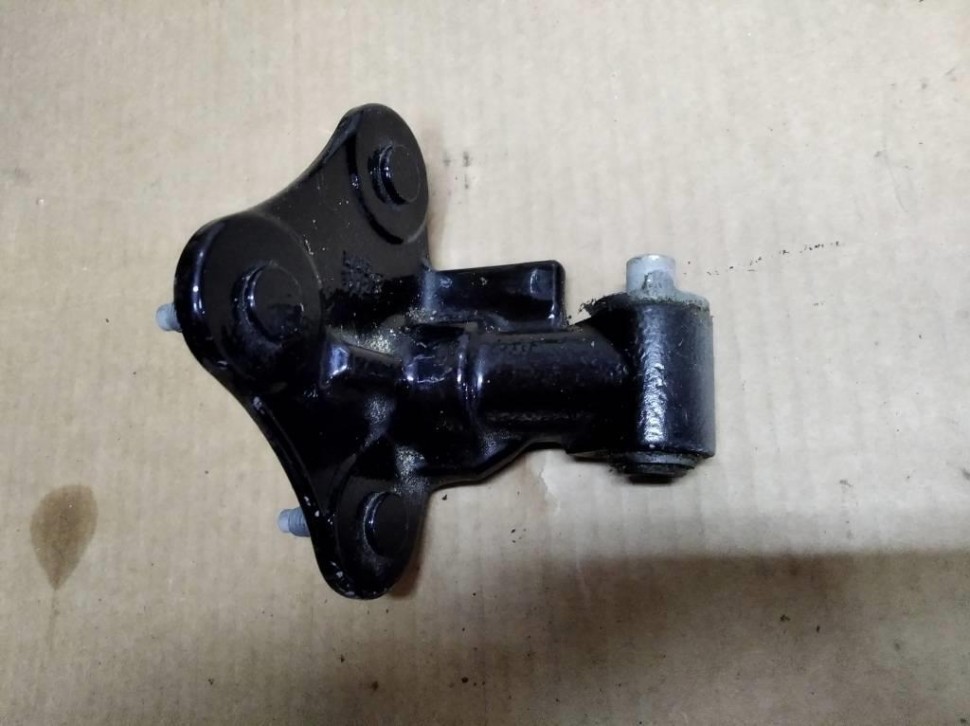 Петля двери MERCEDES-BENZ GLE-класс AMG W166 (2015 - 2019) фото 1 — Разборка Мерседес