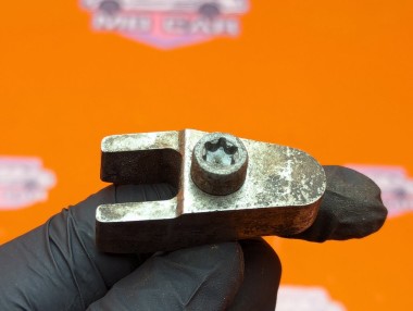 Кронштейн крепления форсунок MERCEDES-BENZ Sprinter W901-905 (1995 - 2006) &mdash; Разборка Мерседес