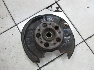 Кулак подвески задний правый MERCEDES-BENZ 190 (W201) W201 (1982 - 1993) — Разборка Мерседес