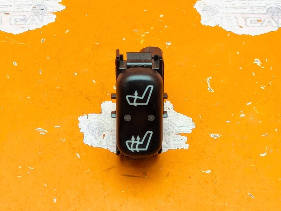 Кнопка обогрева сидений MERCEDES-BENZ M-класс W163 рестайлинг (2001 - 2005) фото 1 &mdash; Разборка Мерседес