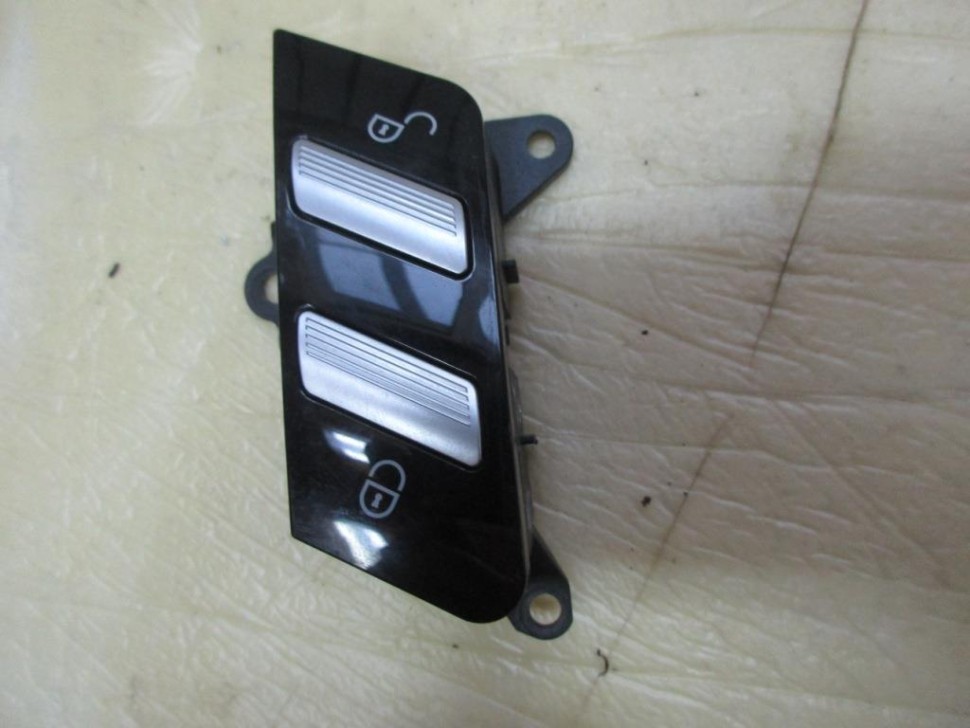 Кнопка блокировки дверей MERCEDES-BENZ S-класс W221 (2005 - 2009) фото 1 — Разборка Мерседес
