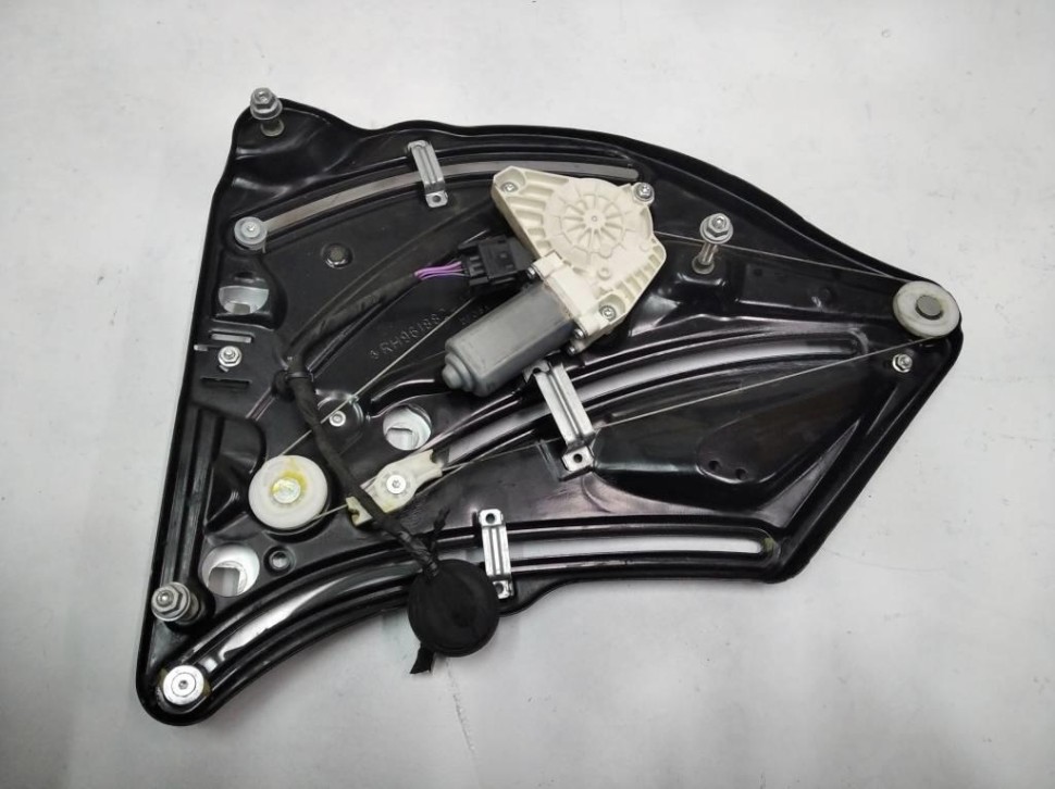 Стеклоподъемник задний правый MERCEDES-BENZ E-класс W212/S212/C207/A207 (2009 - 2013) фото 1 — Разборка Мерседес