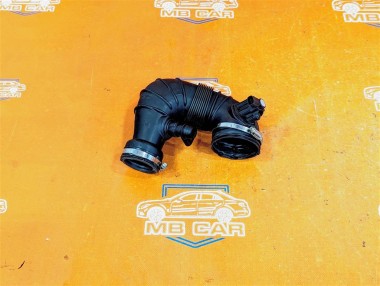 Патрубок воздушный MERCEDES-BENZ C-класс W204/S204 (2006 - 2011) — Разборка Мерседес