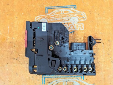 Блок предохранителей MERCEDES-BENZ C-класс W204/S204 (2006 - 2011) — Разборка Мерседес