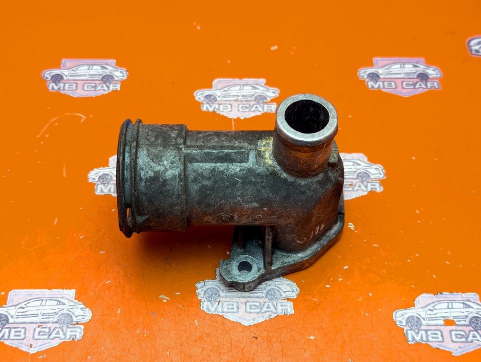 Фланец системы охлаждения MERCEDES-BENZ E-класс W211/S211 рестайлинг (2006 - 2009) фото 1 — Разборка Мерседес