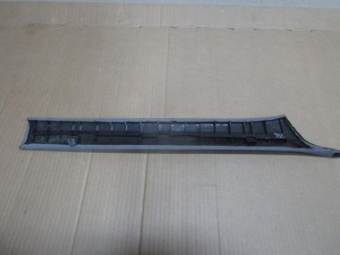 Накладка передней стойки MERCEDES-BENZ W124 W124/S124/C124/A124 (1984 - 1993) — Разборка Мерседес