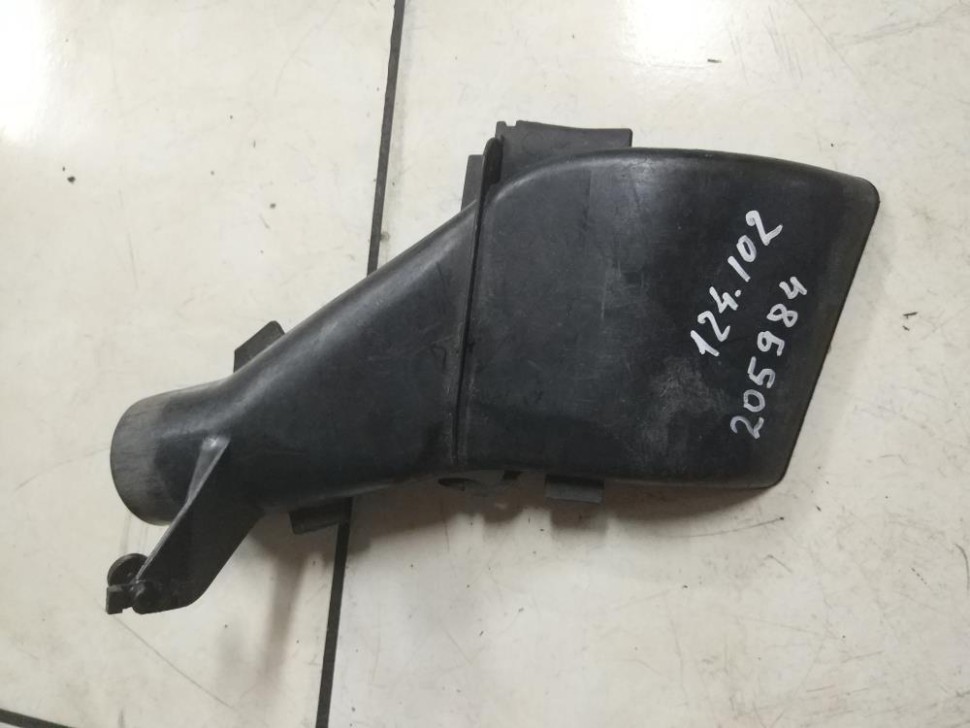 Воздухозаборник MERCEDES-BENZ W124 W124/S124/C124/A124 (1984 - 1993) фото 1 — Разборка Мерседес